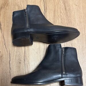 Frye Carly Double Zip Black Leather Size 8 NWOB